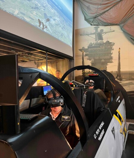 Vond je TOP GUN leuk ? F-14 TOMCAT FLIGHT SIMULATOR